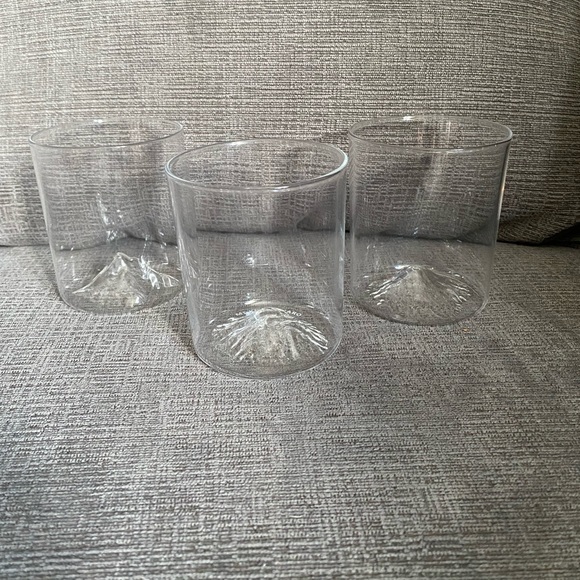 Set of 3 lowball whiskey glasses with famous mountains hand blown into bottom - Picture 1 of 9